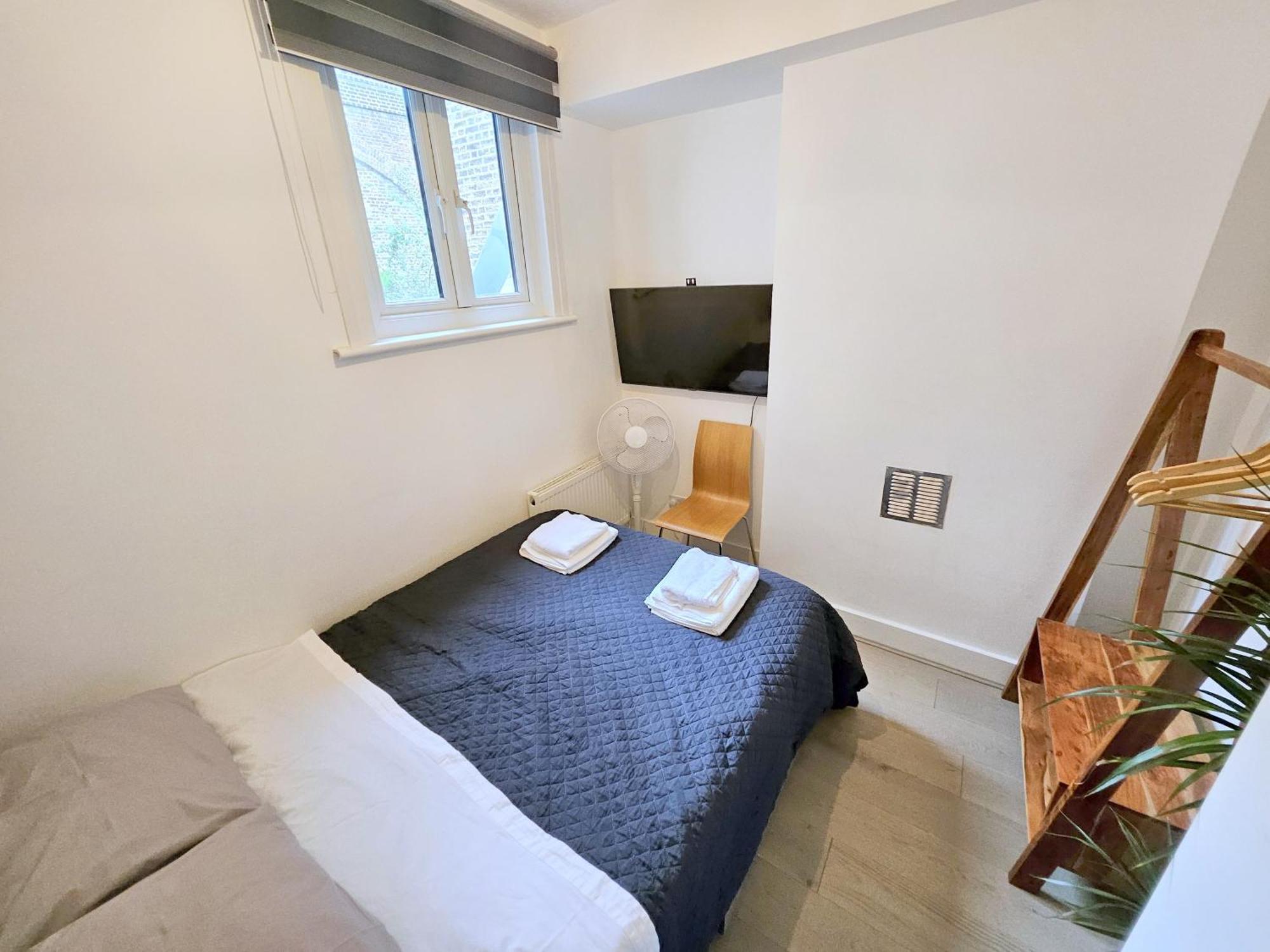 Two Bedroom Flat With Private Patio In Battersea London Exterior foto